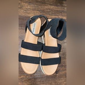 Steve Madden size 8.5 black sandal.